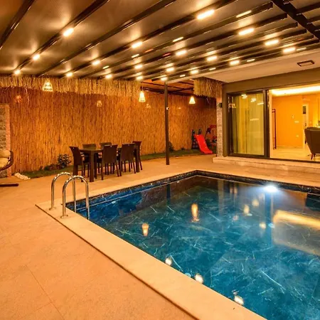 Soeguet 3 - 4 Bedroom With Jacuzzi In Willa *