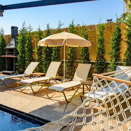 Soeguet 3 - 4 Bedroom With Jacuzzi In Willa