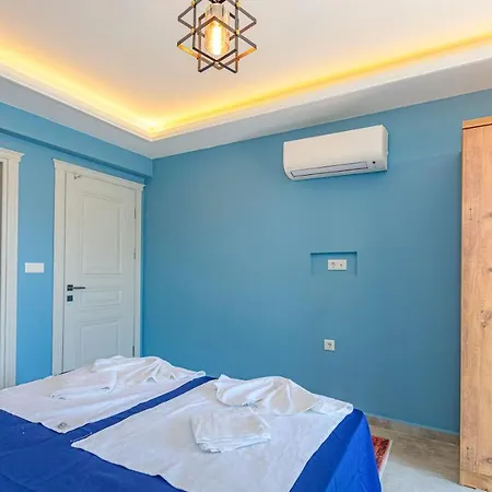 Soeguet 3 - 4 Bedroom With Jacuzzi In Willa Fethiye