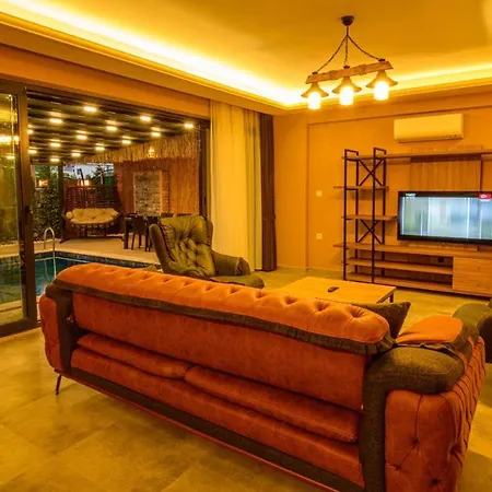 Willa Soeguet 3 - 4 Bedroom With Jacuzzi In