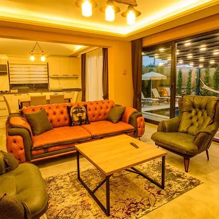 Soeguet 3 - 4 Bedroom With Jacuzzi In Willa Fethiye