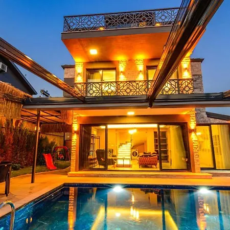 Soeguet 3 - 4 Bedroom With Jacuzzi In Willa Fethiye